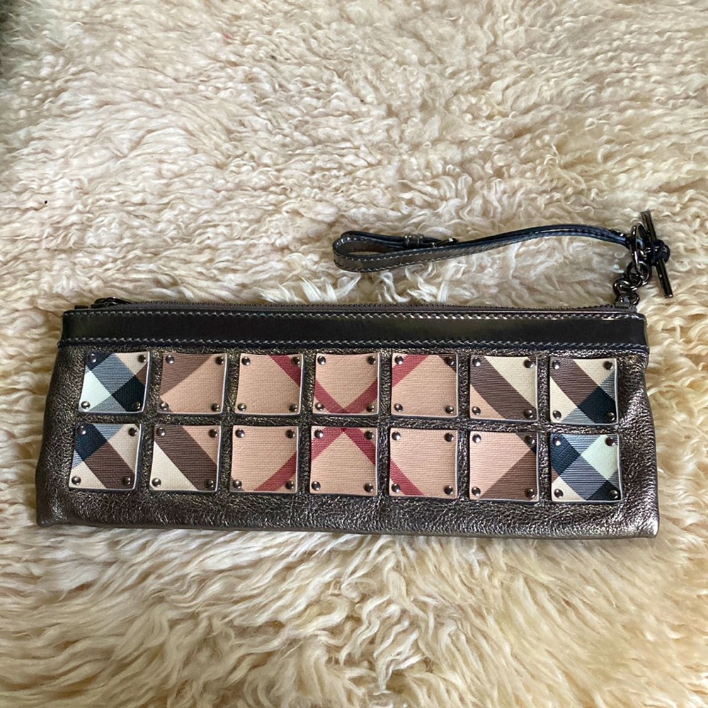 Burberry evening clutch